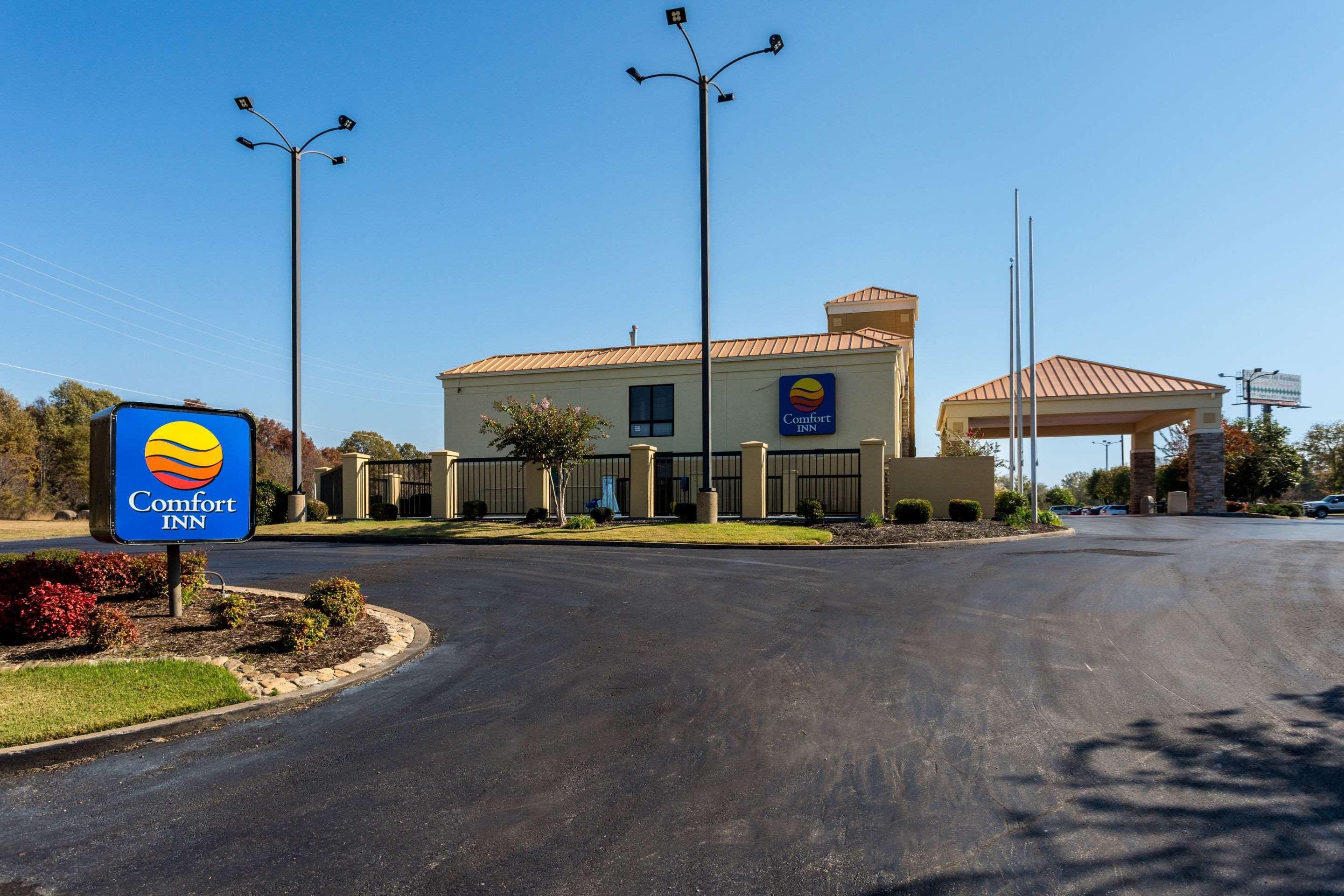 Comfort I-40 Inn 2*