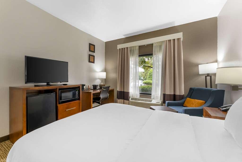 Comfort I-40 Inn Brownsville